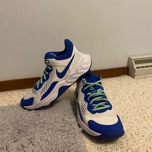 Nike Basketball Shoes Fly By Mid 3